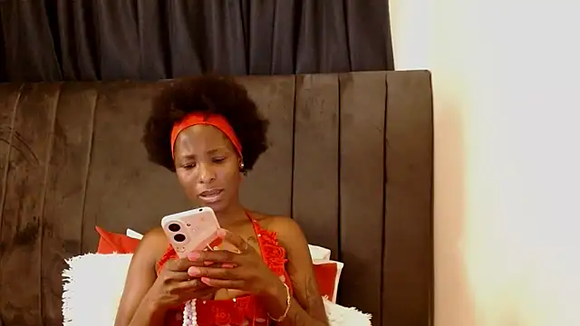 Snapshot of SoftRosee chatting on October 4, 6:34 pm SoftRosee online show from October 4, 6:34 pm