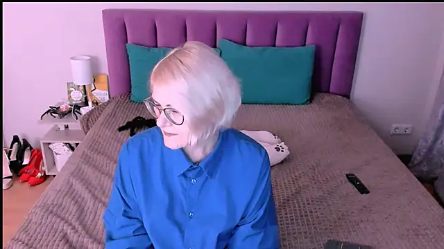 Snapshot of sabrinamacmarren chatting on October 30, 5:47 pm sabrinamacmarren online show from October 30, 5:47 pm