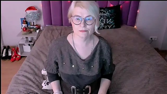 sabrinamacmarren online show from January 8, 5:50 pm