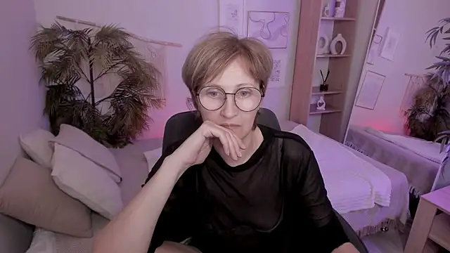 Paris Cherry online show from July 9, 6:43 pm