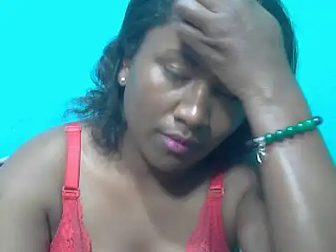 Snapshot of cutybigass chatting on October 1, 5:40 pm cutybigass online show from October 1, 5:40 pm