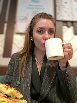 MariiD online show from March 15, 10:50 am