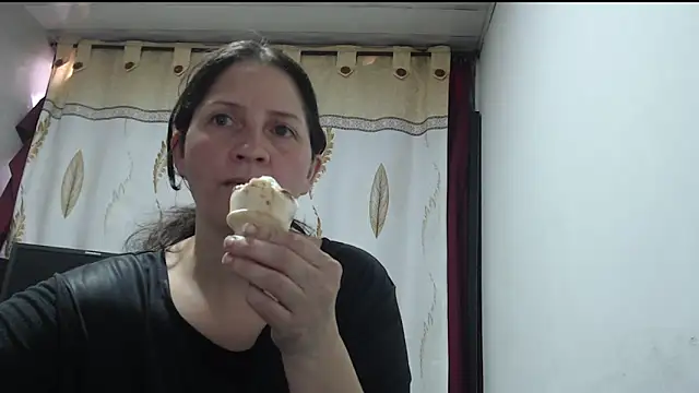 Snapshot of angel_sw chatting on September 22, 7:12 pm angel sw online show from September 22, 7:12 pm