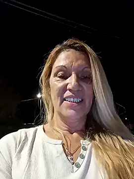 Snapshot of Melmamalhuda@xh chatting on October 21, 7:51 pm Melmamalhudaxh online show from October 21, 7:51 pm