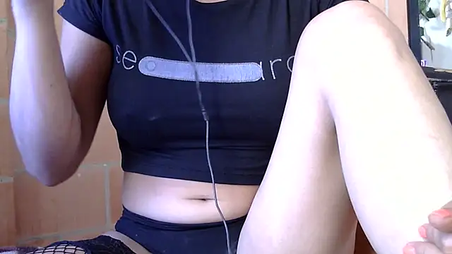 Snapshot of pamelasophia19 chatting on September 22, 6:39 pm pamelasophia19 online show from September 22, 6:39 pm