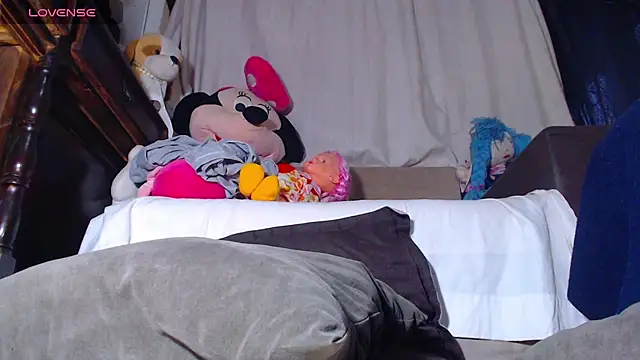 Snapshot of ashelymalefica chatting on September 17, 7:34 pm ashelymalefica online show from September 17, 7:34 pm