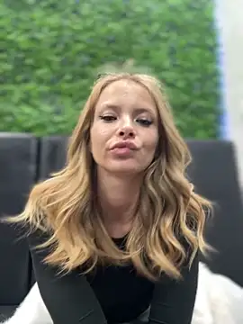 AnastasiaAniess online show from October 4, 6:34 pm