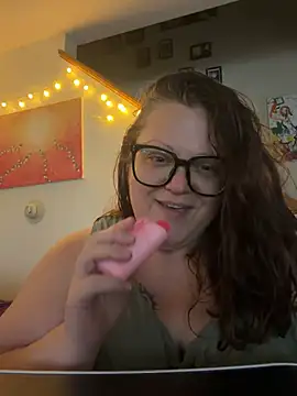 ticklesquirt online show from July 14, 11:53 pm