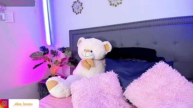 ale lovee online show from October 2, 12:15 am