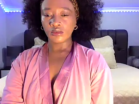 Snapshot of BOOTYBANGER24xx chatting on October 1, 3:00 am BOOTYBANGER24xx online show from October 1, 3:00 am