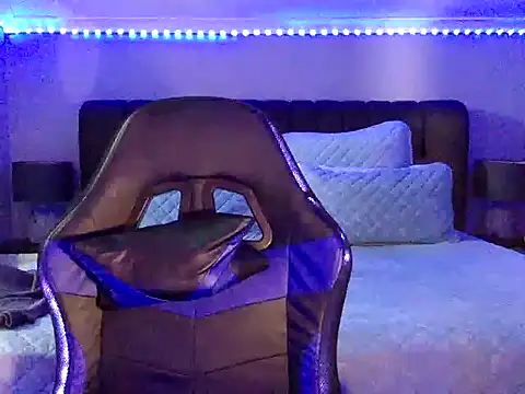 Snapshot of BOOTYBANGER24xx chatting on September 22, 1:04 am BOOTYBANGER24xx online show from September 22, 1:04 am