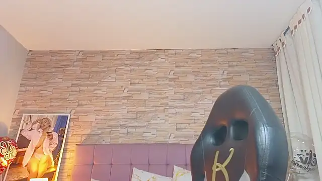 katalinahell2 online show from March 31, 10:54 pm