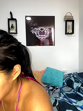 Snapshot of Shantal_Lovee chatting on October 18, 7:04 pm Shantal Lovee online show from October 18, 7:04 pm