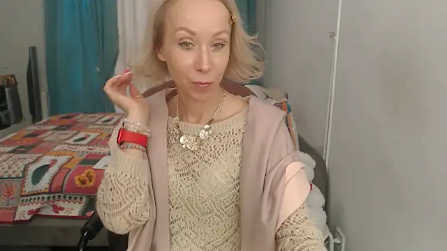 Snapshot of LuxuryNika chatting on September 25, 2:16 pm LuxuryNika online show from September 25, 2:16 pm