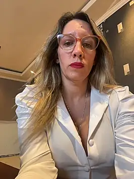 Gatitacarlita online show from February 27, 5:46 pm