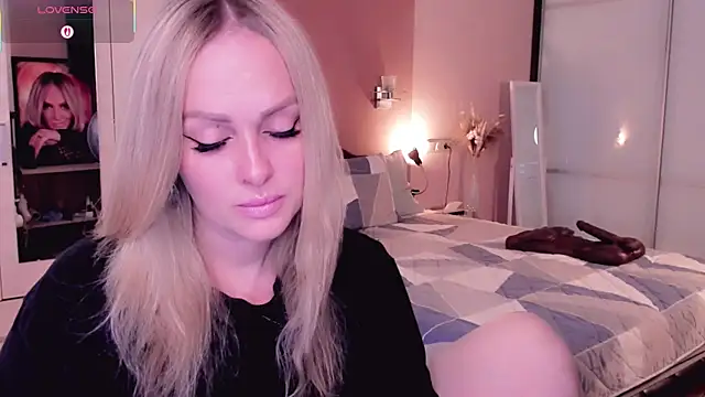 Libby Nora online show from October 6, 9:15 am