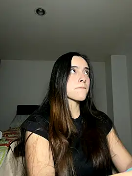 Snapshot of swrennn19 chatting on October 18, 12:46 am swrennn19 online show from October 18, 12:46 am