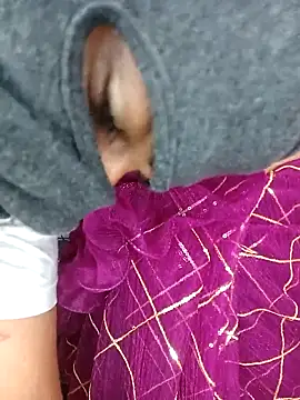 INDIANDESIMATURE online show from April 2, 9:51 am