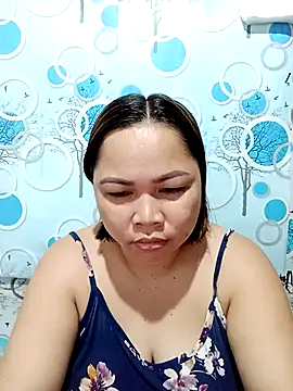 Snapshot of XXLorie_02 chatting on October 12, 10:23 pm XXLorie 02 online show from October 12, 10:23 pm