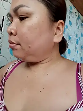 Snapshot of XXLorie_02 chatting on October 27, 4:19 am XXLorie 02 online show from October 27, 4:19 am