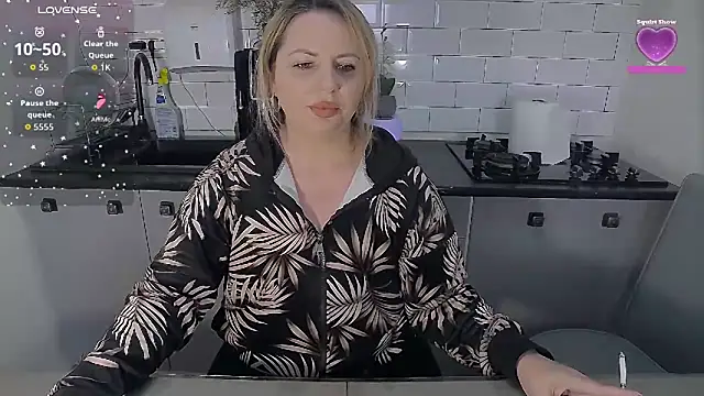 erikaerika online show from March 17, 12:09 pm