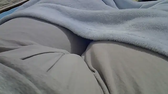 Snapshot of perescam chatting on October 18, 11:28 pm perescam online show from October 18, 11:28 pm