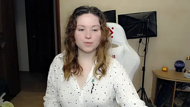 BettyGinger online show from October 14, 9:06 pm