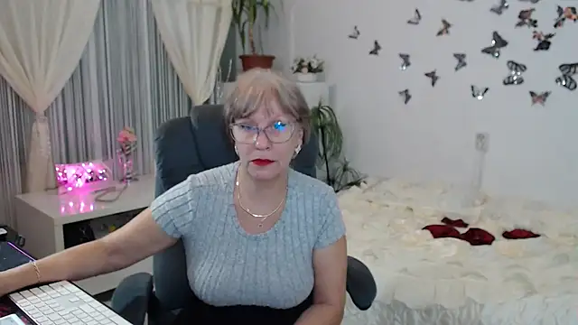 Ghertrude52 online show from October 10, 3:22 am