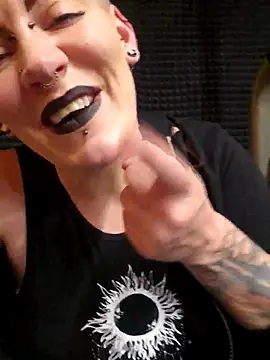 PinkTheHawk online show from November 17, 5:19 am