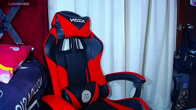 Snapshot of DanisaBrown chatting on October 27, 7:08 pm DanisaBrown online show from October 27, 7:08 pm