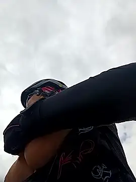 emma tour online show from October 1, 2:44 pm