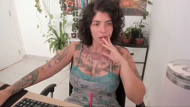 Snapshot of TaliMajesty chatting on September 28, 6:46 pm TaliMajesty online show from September 28, 6:46 pm