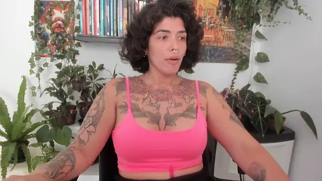 Snapshot of TaliMajesty chatting on October 15, 5:15 pm TaliMajesty online show from October 15, 5:15 pm