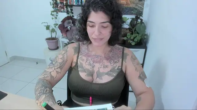 Snapshot of TaliMajesty chatting on September 19, 8:41 pm TaliMajesty online show from September 19, 8:41 pm