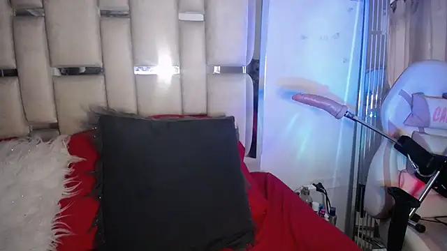 Snapshot of chelaqueen_ chatting on September 24, 9:58 pm chelaqueen  online show from September 24, 9:58 pm