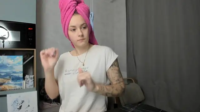 why again me online show from December 5, 7:26 pm