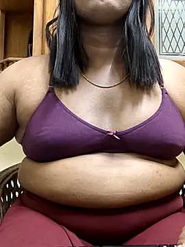 Boobie Curvy Nandana online show from September 16, 4:15 pm