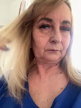 Irina2909xh online show from April 2, 11:40 am