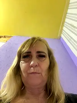 Snapshot of Irina2909@xh chatting on October 29, 3:47 pm Irina2909xh online show from October 29, 3:47 pm