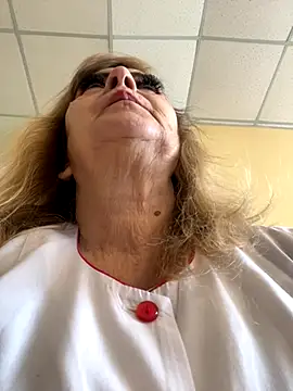 Snapshot of Irina2909@xh chatting on October 3, 8:52 am Irina2909xh online show from October 3, 8:52 am