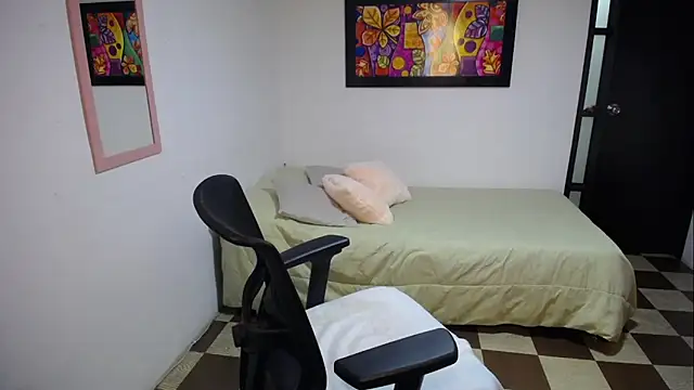 Snapshot of Sofi_5249_ chatting on October 28, 11:20 pm Sofi 5249 online show from October 28, 11:20 pm