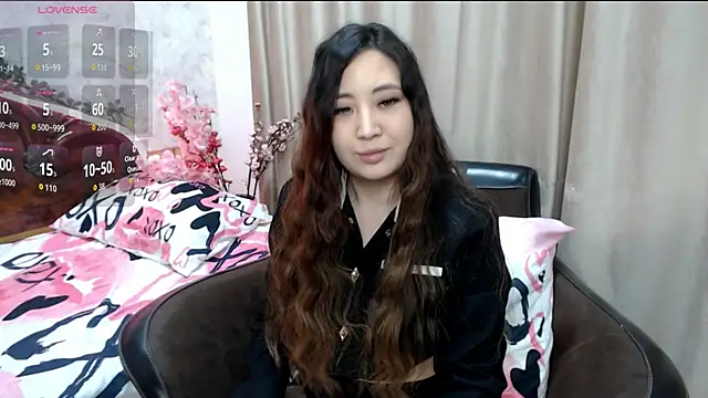 katydoll  online show from November 11, 3:20 pm