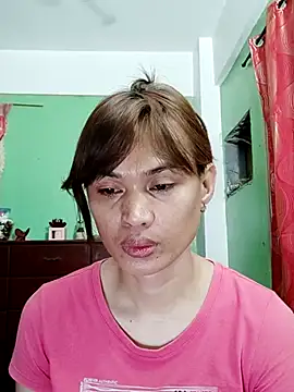 Snapshot of QueenSoreal chatting on September 24, 4:39 pm QueenSoreal online show from September 24, 4:39 pm