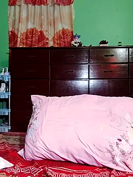 Snapshot of QueenSoreal chatting on September 20, 9:02 pm QueenSoreal online show from September 20, 9:02 pm