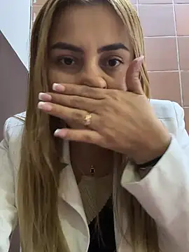 Brittanyrosexx online show from March 4, 8:37 pm