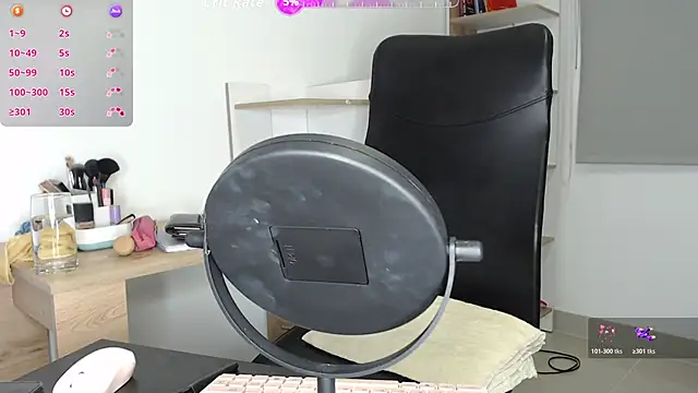 BriannaLorens online show from June 1, 2:52 pm
