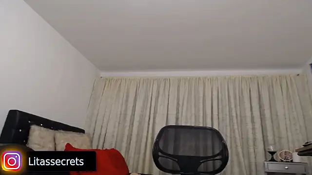 Snapshot of Litas_Secrets chatting on September 26, 10:18 pm Litas Secrets online show from September 26, 10:18 pm