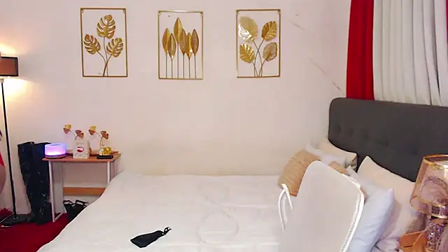 Snapshot of SeductiveLexieX chatting on October 10, 10:20 am SeductiveLexieX online show from October 10, 10:20 am