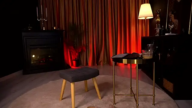 MissEmaDivine online show from October 29, 6:10 pm