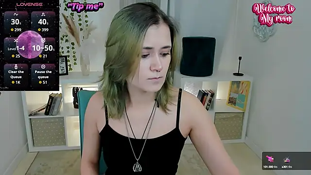 Snapshot of Alexa_Lexi_ chatting on October 15, 11:02 am Alexa Lexi online show from October 15, 11:02 am